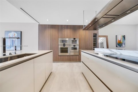 Copropriété à louer à Sunny Isles Beach, Floride: 3 chambres, 240.52 m2 № 1960014 - photo 13