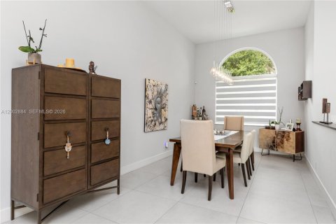 Снять в аренду виллу или дом в Уэстон, Флорида 5 спален, 246.84м2, № 2066445 - фото 22