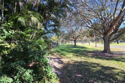 Touwnhouse à louer à Sunrise, Floride: 2 chambres, 88.63 m2 № 2027569 - photo 23