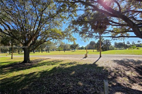 Touwnhouse à louer à Sunrise, Floride: 2 chambres, 88.63 m2 № 2027569 - photo 22