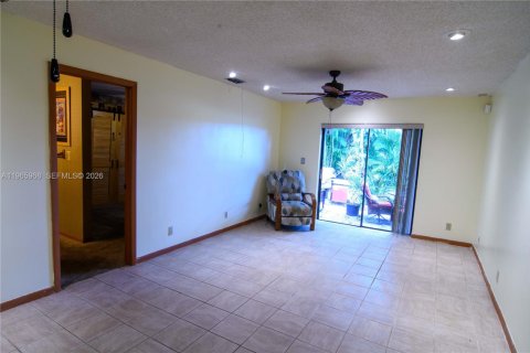 Touwnhouse à louer à Sunrise, Floride: 2 chambres, 88.63 m2 № 2027569 - photo 3