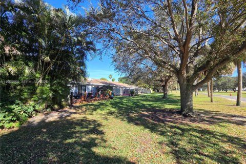 Touwnhouse à louer à Sunrise, Floride: 2 chambres, 88.63 m2 № 2027569 - photo 24