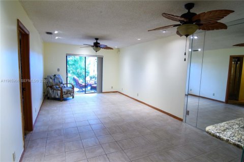 Touwnhouse à louer à Sunrise, Floride: 2 chambres, 88.63 m2 № 2027569 - photo 2