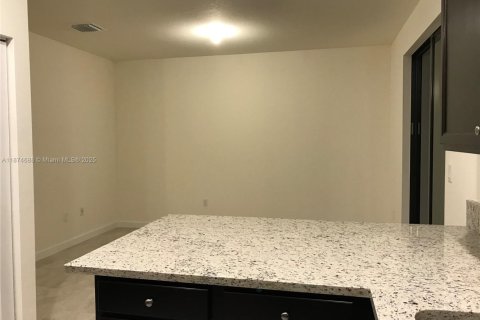 Townhouse in Hialeah, Florida 3 bedrooms, 152.73 sq.m. № 2013164 - photo 3