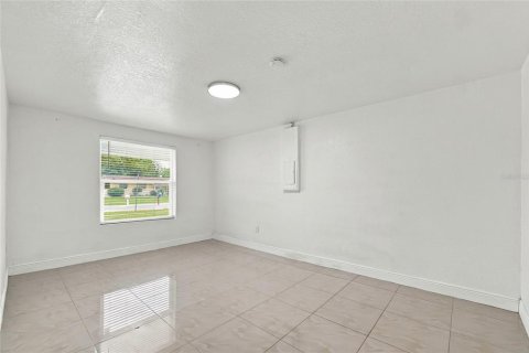 Villa ou maison à louer à Tampa, Floride: 3 chambres, 100.33 m2 № 2380533 - photo 10
