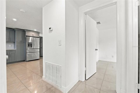Villa ou maison à louer à Tampa, Floride: 3 chambres, 100.33 m2 № 2380533 - photo 20