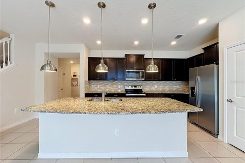 Touwnhouse à vendre à Davenport, Floride: 5 chambres, 208.1 m2 № 2419588 - photo 14