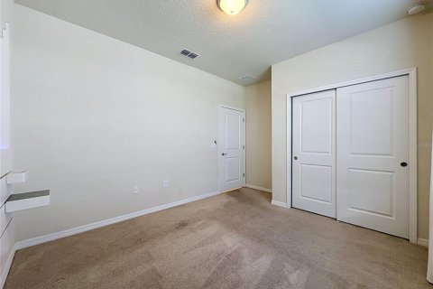 Touwnhouse à vendre à Davenport, Floride: 5 chambres, 208.1 m2 № 2419588 - photo 7