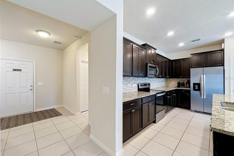 Touwnhouse à vendre à Davenport, Floride: 5 chambres, 208.1 m2 № 2419588 - photo 12