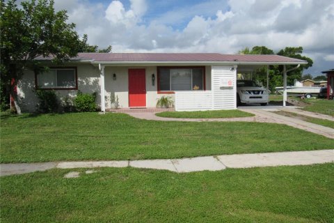 House in North Port, Florida 2 bedrooms, 77.67 sq.m. № 2319079