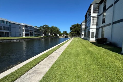 Copropriété à vendre à Tamarac, Floride: 2 chambres, 95.22 m2 № 2041532 - photo 26