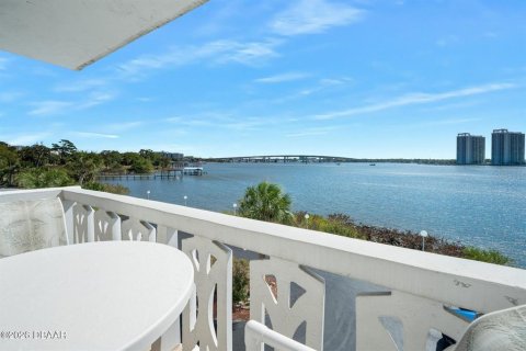 Copropriété à vendre à Daytona Beach, Floride: 1 chambre, 76.37 m2 № 2098015 - photo 16