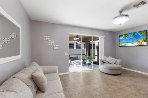 Townhouse in Pinellas Park, Florida 3 bedrooms, 131.92 sq.m. № 1899958 - photo 13