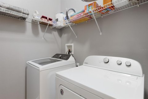 Townhouse in Pinellas Park, Florida 3 bedrooms, 131.92 sq.m. № 1899958 - photo 21