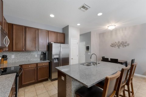 Townhouse in Pinellas Park, Florida 3 bedrooms, 131.92 sq.m. № 1899958 - photo 8