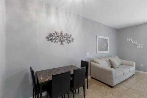 Townhouse in Pinellas Park, Florida 3 bedrooms, 131.92 sq.m. № 1899958 - photo 12