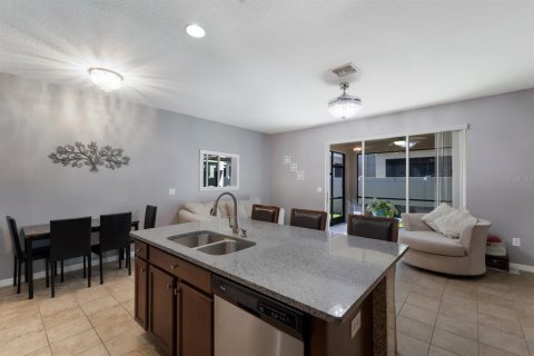 Townhouse in Pinellas Park, Florida 3 bedrooms, 131.92 sq.m. № 1899958 - photo 9