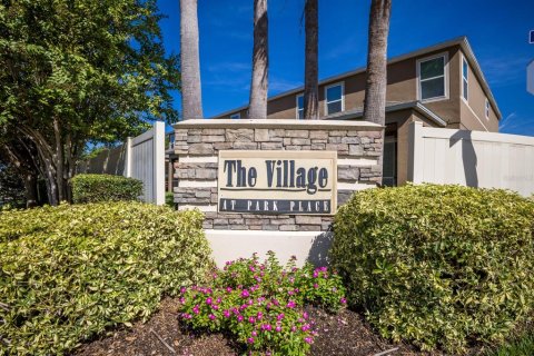 Townhouse in Pinellas Park, Florida 3 bedrooms, 131.92 sq.m. № 1899958 - photo 4