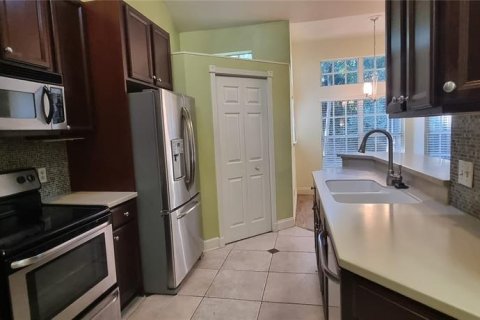 Condo in Lake Mary, Florida, 2 bedrooms № 2236837 - photo 7