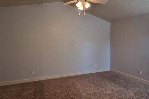 Condo in Lake Mary, Florida, 2 bedrooms № 2236837 - photo 13
