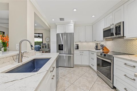 Casa en venta en Palm Harbor, Florida, 4 dormitorios, 251.67 m2 № 2385801 - foto 16
