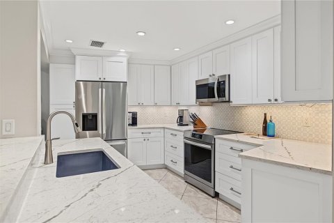 Casa en venta en Palm Harbor, Florida, 4 dormitorios, 251.67 m2 № 2385801 - foto 14
