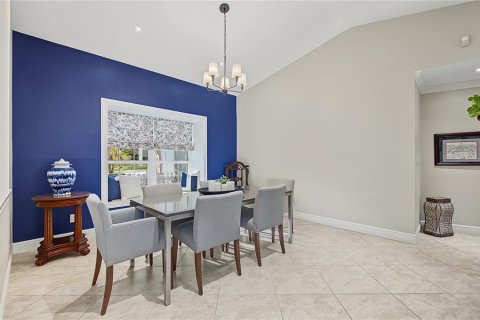 Casa en venta en Palm Harbor, Florida, 4 dormitorios, 251.67 m2 № 2385801 - foto 9