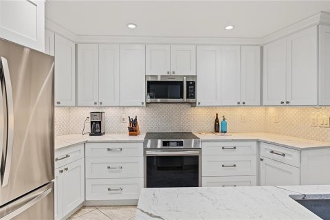 Casa en venta en Palm Harbor, Florida, 4 dormitorios, 251.67 m2 № 2385801 - foto 12