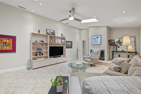 Casa en venta en Palm Harbor, Florida, 4 dormitorios, 251.67 m2 № 2385801 - foto 23