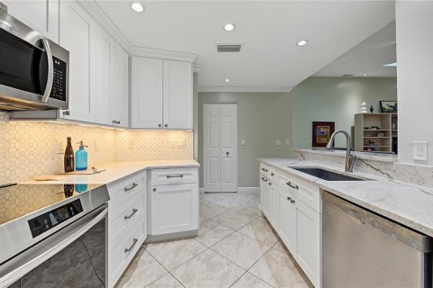 Casa en venta en Palm Harbor, Florida, 4 dormitorios, 251.67 m2 № 2385801 - foto 17