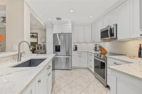 Casa en venta en Palm Harbor, Florida, 4 dormitorios, 251.67 m2 № 2385801 - foto 15