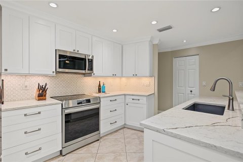 Casa en venta en Palm Harbor, Florida, 4 dormitorios, 251.67 m2 № 2385801 - foto 11