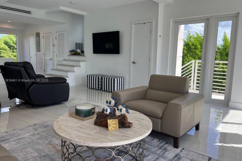 House in Key Largo, Florida 3 bedrooms, 159.42 sq.m. № 1770404 - photo 9