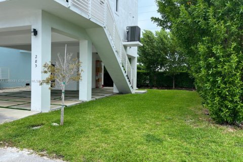 House in Key Largo, Florida 3 bedrooms, 159.42 sq.m. № 1770404 - photo 25
