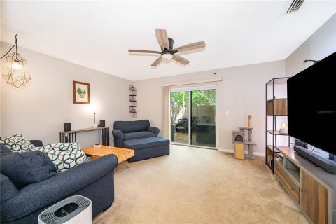 Condo in Apopka, Florida, 2 bedrooms № 2094121 - photo 10