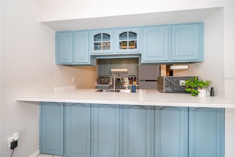 Condo in Apopka, Florida, 2 bedrooms № 2094121 - photo 6