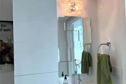 Condominio en alquiler en Miami Beach, Florida, 2 dormitorios, 111.58 m2 № 1770616 - foto 10