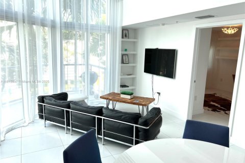 Condominio en alquiler en Miami Beach, Florida, 2 dormitorios, 111.58 m2 № 1770616 - foto 4