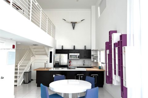 Condominio en alquiler en Miami Beach, Florida, 2 dormitorios, 111.58 m2 № 1770616 - foto 5