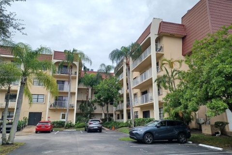 Copropriété à vendre à Miami, Floride: 2 chambres, 89.93 m2 № 1777596 - photo 1