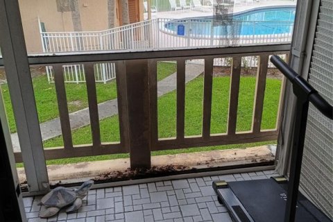 Copropriété à vendre à Tamarac, Floride: 2 chambres, 81.38 m2 № 2188178 - photo 6