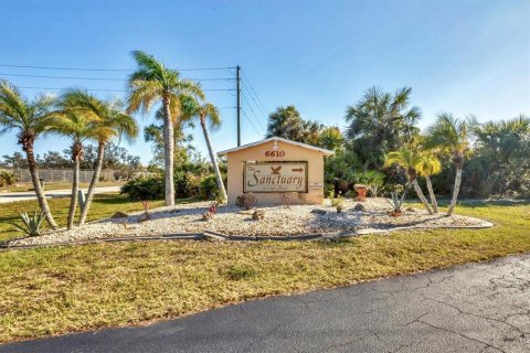 Condo in Englewood, Florida, 2 bedrooms  № 1558638 - photo 2