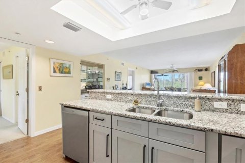 Condo in Englewood, Florida, 2 bedrooms  № 1558638 - photo 9