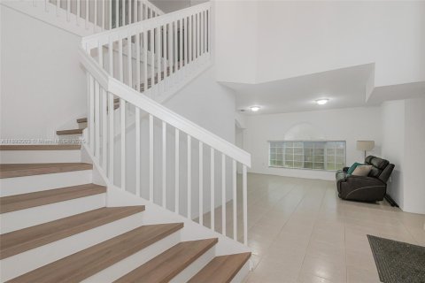 Купить виллу или дом в Майами, Флорида 5 спален, 285.67м2, № 1945426 - фото 20