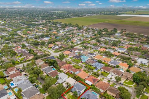 Купить виллу или дом в Майами, Флорида 5 спален, 285.67м2, № 1945426 - фото 10