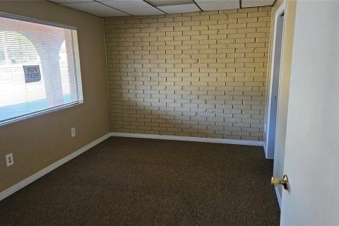 Commercial property in Homosassa, Florida 92.9 sq.m. № 1528933 - photo 4