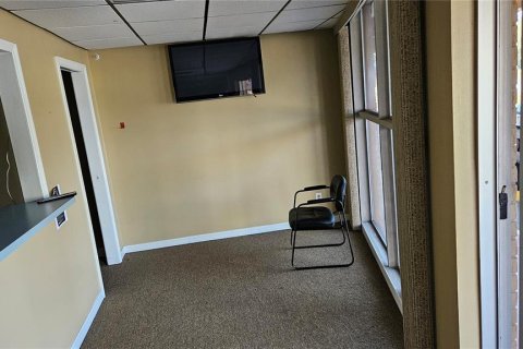 Commercial property in Homosassa, Florida 92.9 sq.m. № 1528933 - photo 2