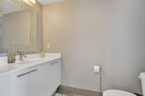 Copropriété à vendre à Miami, Floride: 2 chambres, 129.04 m2 № 1798922 - photo 12