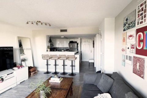 Condominio en venta en Miami, Florida, 1 dormitorio, 72.93 m2 № 2000466 - foto 6