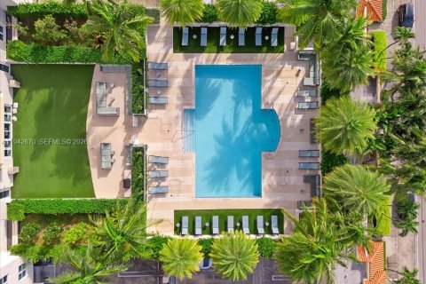 Condominio en venta en Miami, Florida, 1 dormitorio, 72.93 m2 № 2000466 - foto 15